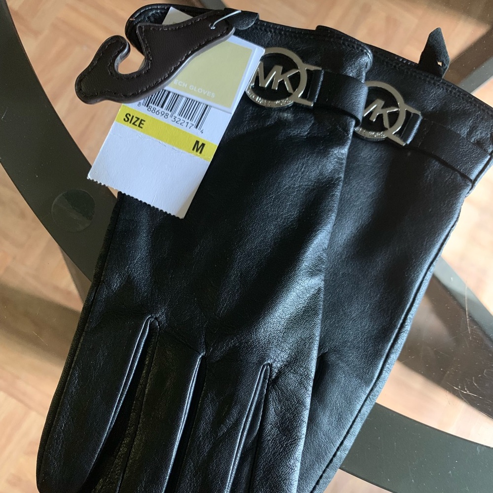 Michael Kors Tech Gloves